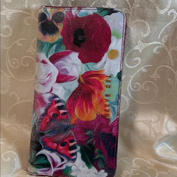 Ted Baker 100% leather Floral women’s wallet on a zipper - Picture 5 of 8